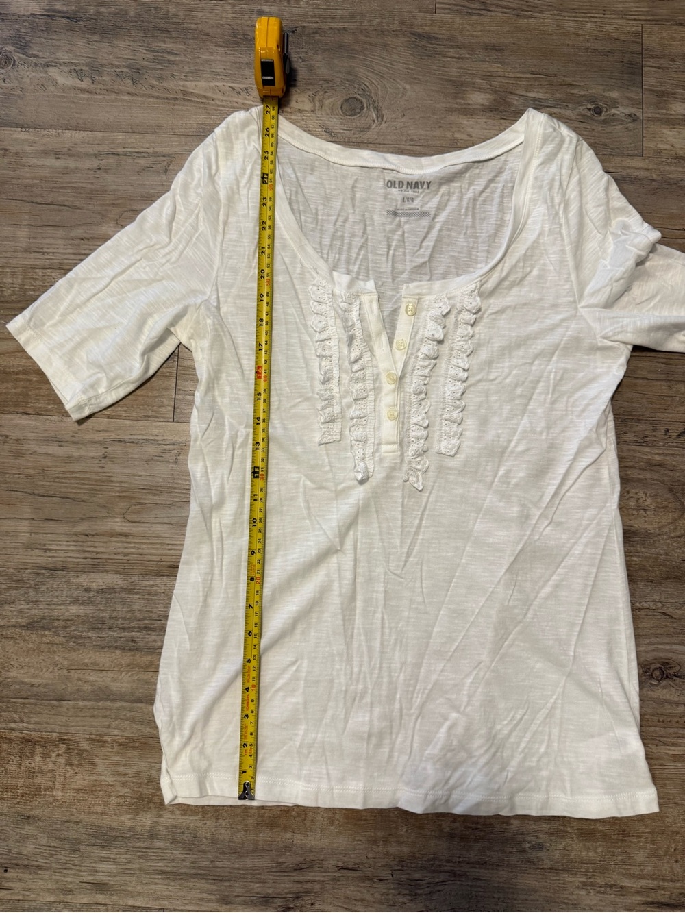 Old Navy White Scoop Neck Ruffle Henley Short Sleeve Tee - Picture 6 of 8